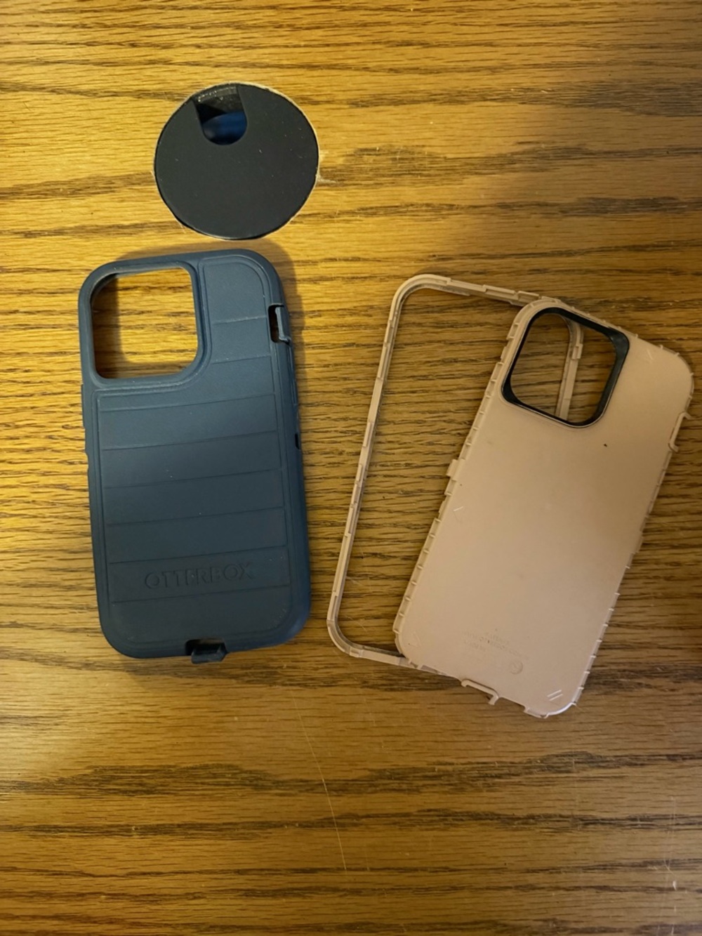 Otter Box for IPhone 14PROMAX
DefenderPro - Picture 3 of 4